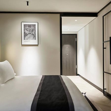 אתונה Academias Hotel, Autograph Collection מראה חיצוני תמונה